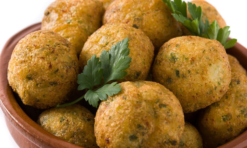 BOLINHO DE BACALHAU