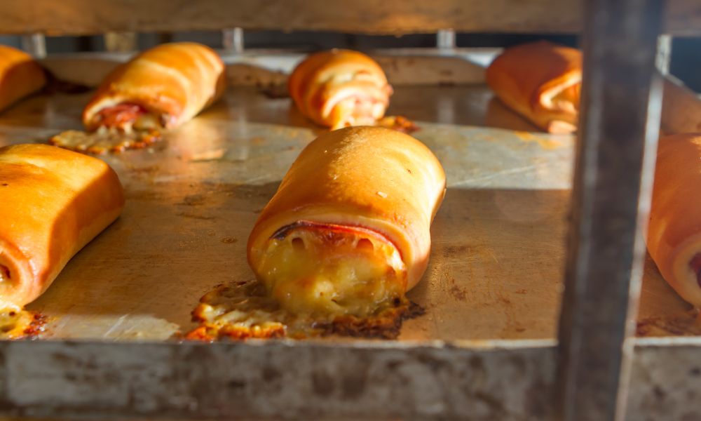 ENROLADINHO DE QUEIJO E PRESUNTO