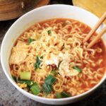 Lamen com miojo