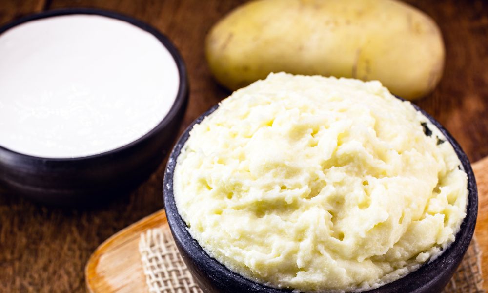 PURÊ DE BATATA COM CREME DE LEITE