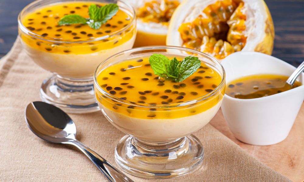 Mousse de Maracujá com a Fruta