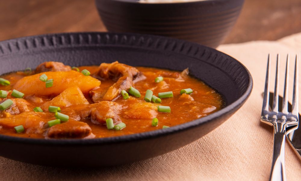 Vaca Atolada (Carne com Mandioca)
