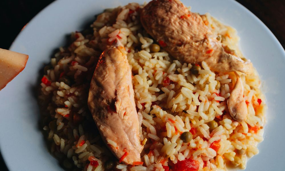 Oven Rice with Simple Chicken