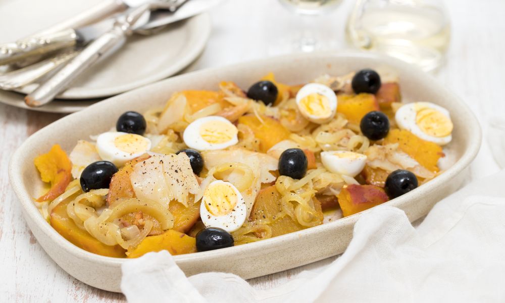 Bacalhoada com Batata Simples