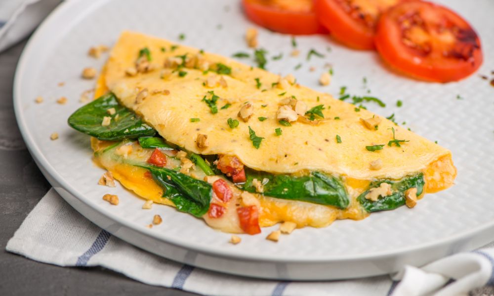 Omelette with Cheese and Tomato