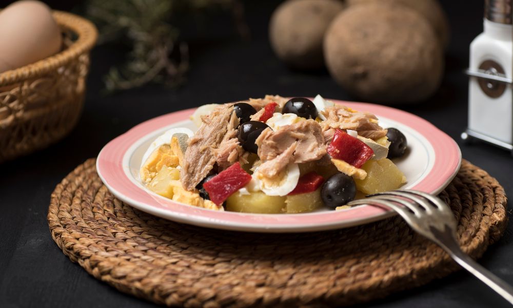 Salada de Batata com Atum e Ovo Cozido