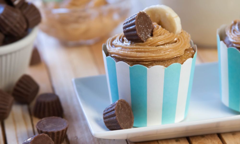 Cupcake de Canjica com Cobertura de Paçoca