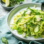 Macarrão de Abobrinha com Molho Pesto