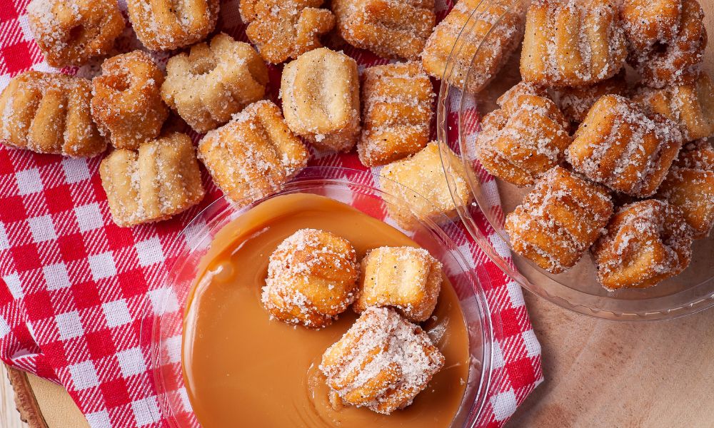 Mini Churros Recheados com Doce de Abóbora com Coco