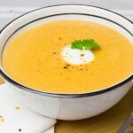 Caldo de Abóbora com Gengibre