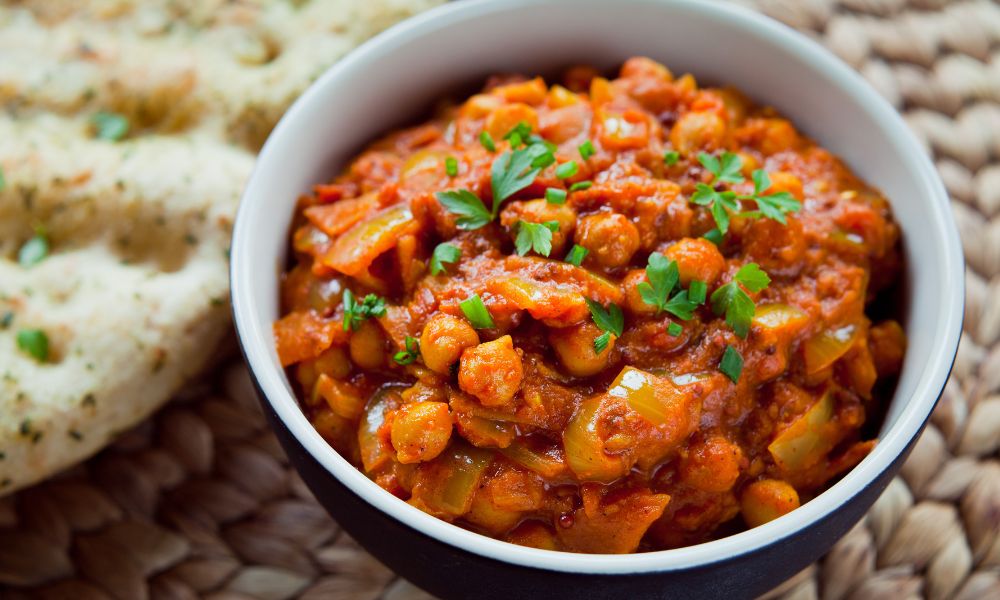 Curry de Grão-de-Bico e Batata (chana masala)