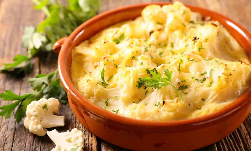 Gratinado de Couve-flor com Molho Branco e Queijo