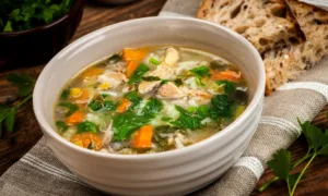 Canja de Galinha Simples e Nutritiva